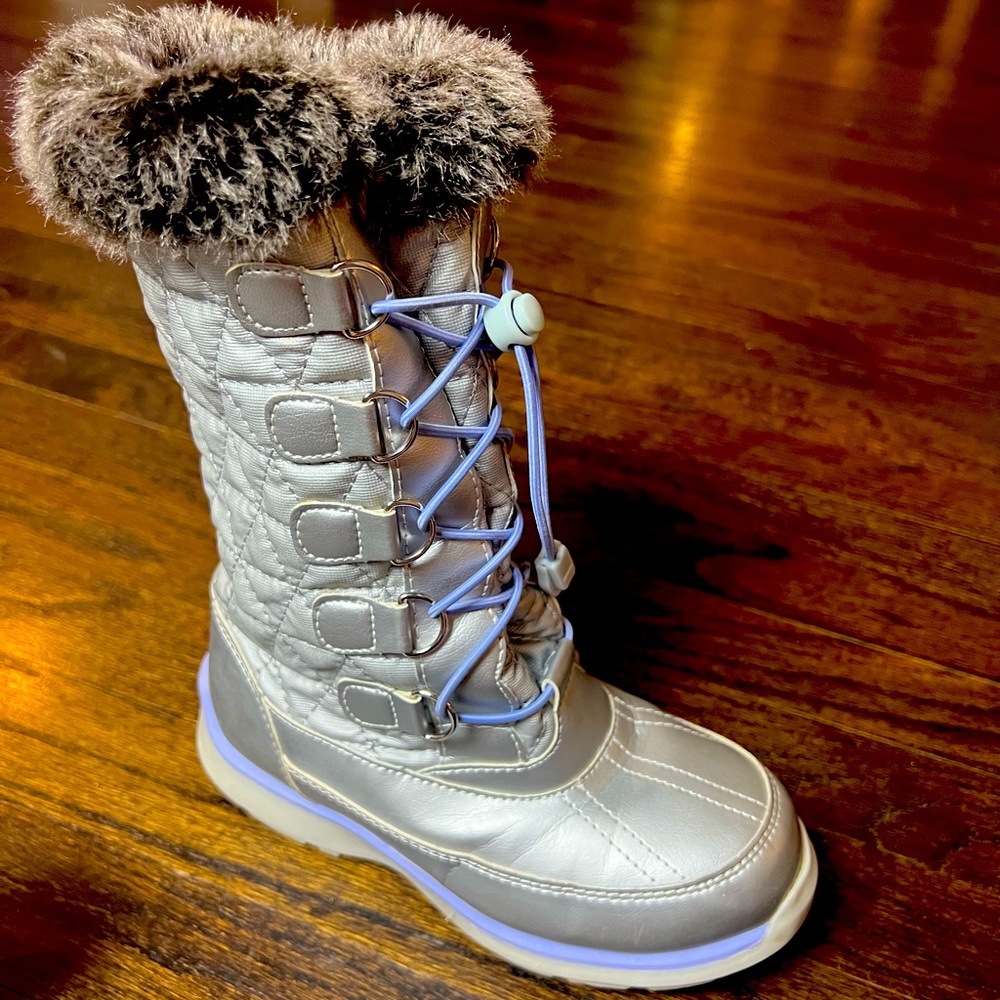 Land’s End Fabulous winter boot! Size 1 big kid